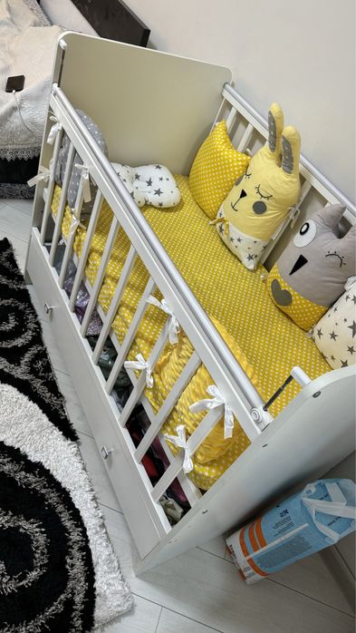 Манеж - кровать в отличном состоянии!