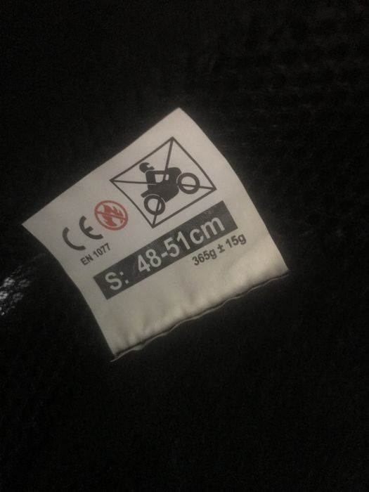 Детска ски каска и маска