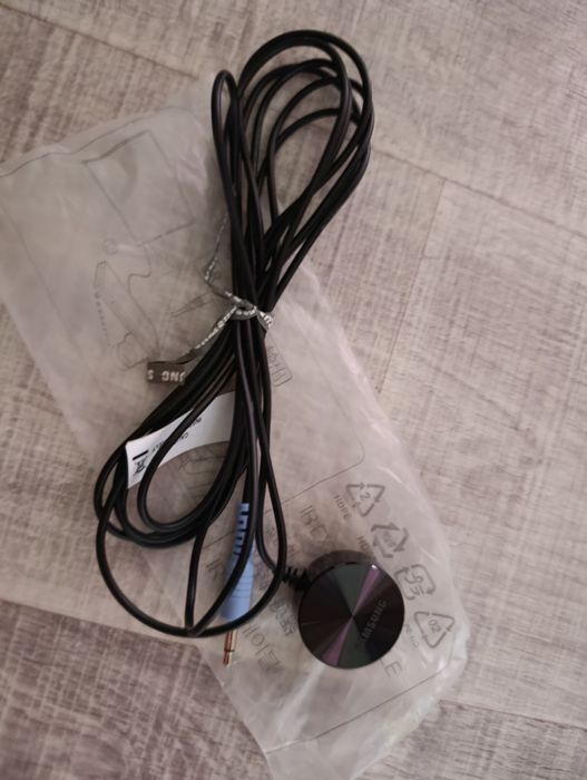 ИК-удлинитель (IR extender cable)