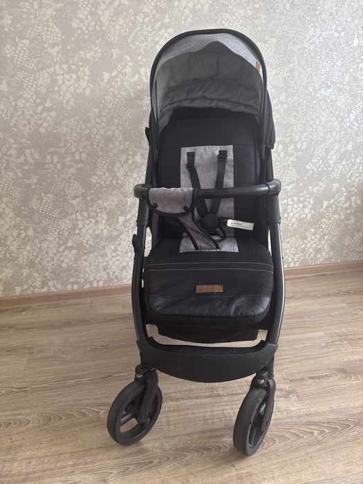 Продам детскую коляску