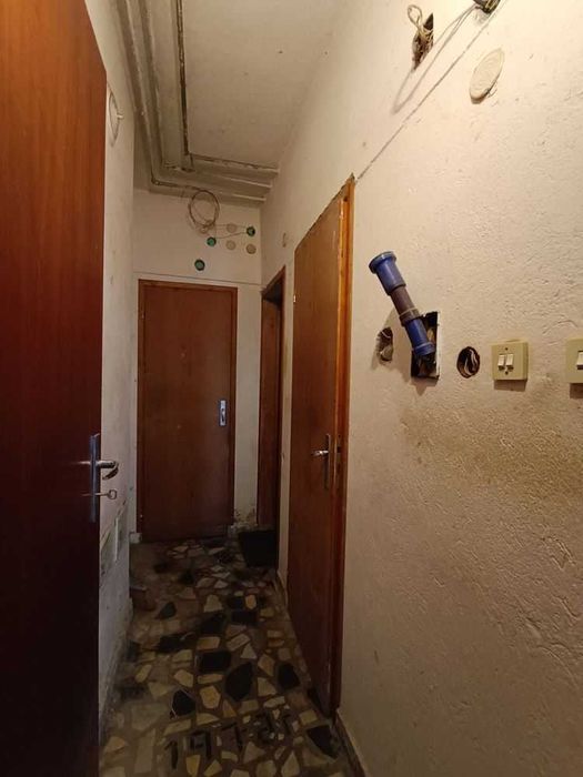 Тристаен апартамент в кв. Варуша