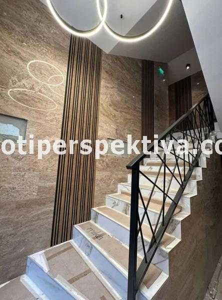 Продава се Тристаен апартамент в Пловдив, Христо Смирненски - 107 кв.м за 1734 €/кв.м - Снимка #12