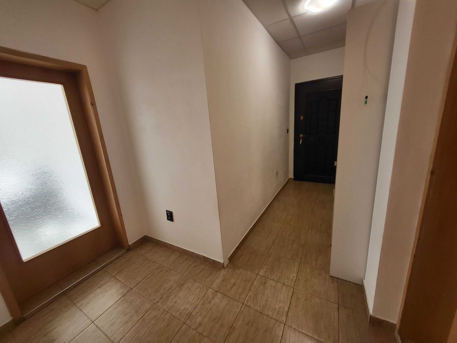 Дава се под наем Тристаен апартамент в Варна, Бриз - 85 кв.м за 648.21 € - Снимка #8