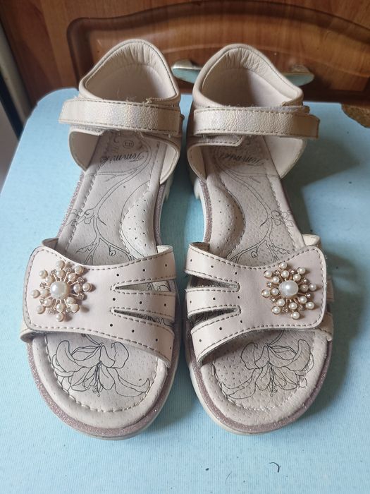 Босоножки для девочки
