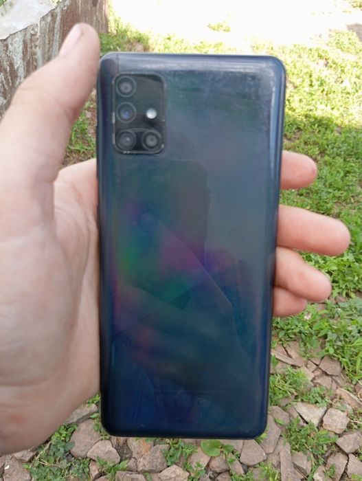 Продам телефон Samsung a31