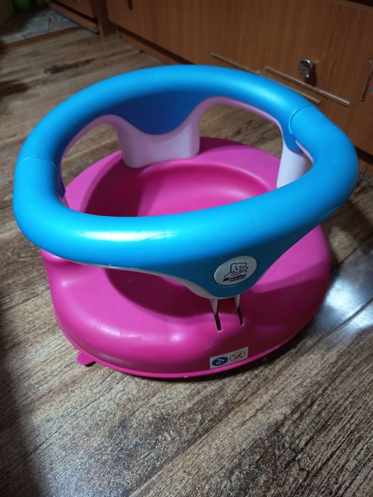 Vând scăunel baie bebe stare buna-49,99ron.Se oferă cadou la achiziție
