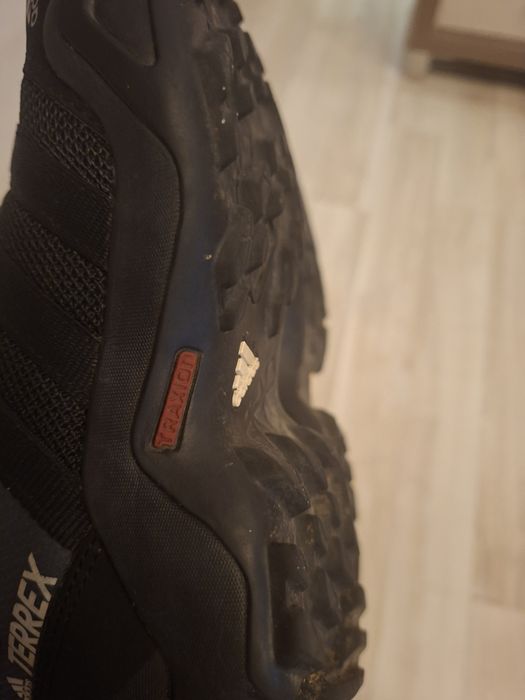 Спортни обувки Adidas TERREX traxion номер  37.5