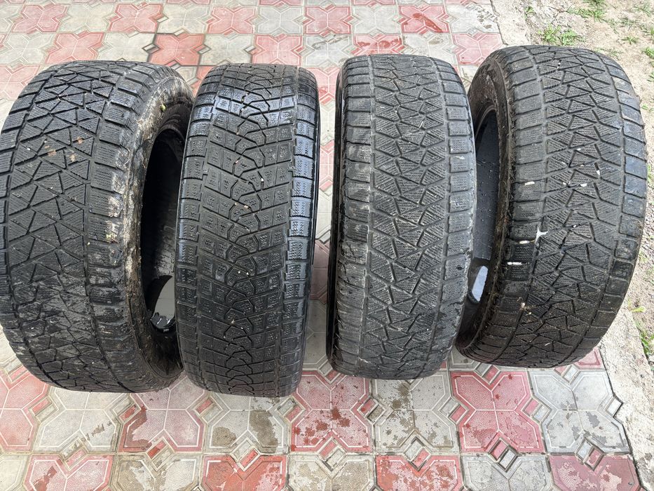 Продам шины комплект