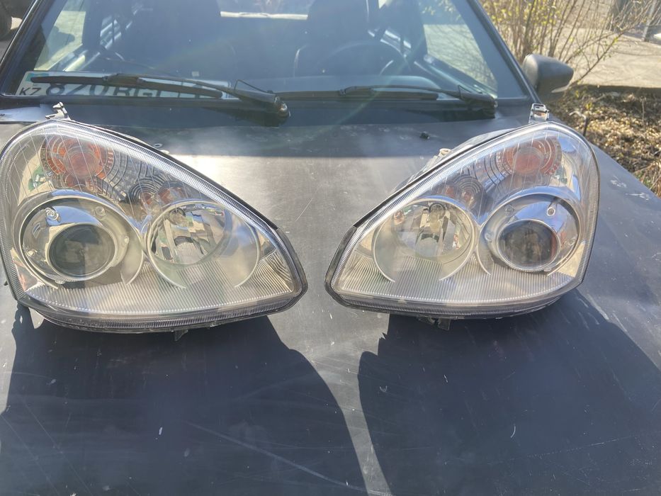 Продам фары на приору 2 оригинал с линзами и рулевой рейку ваз 2110