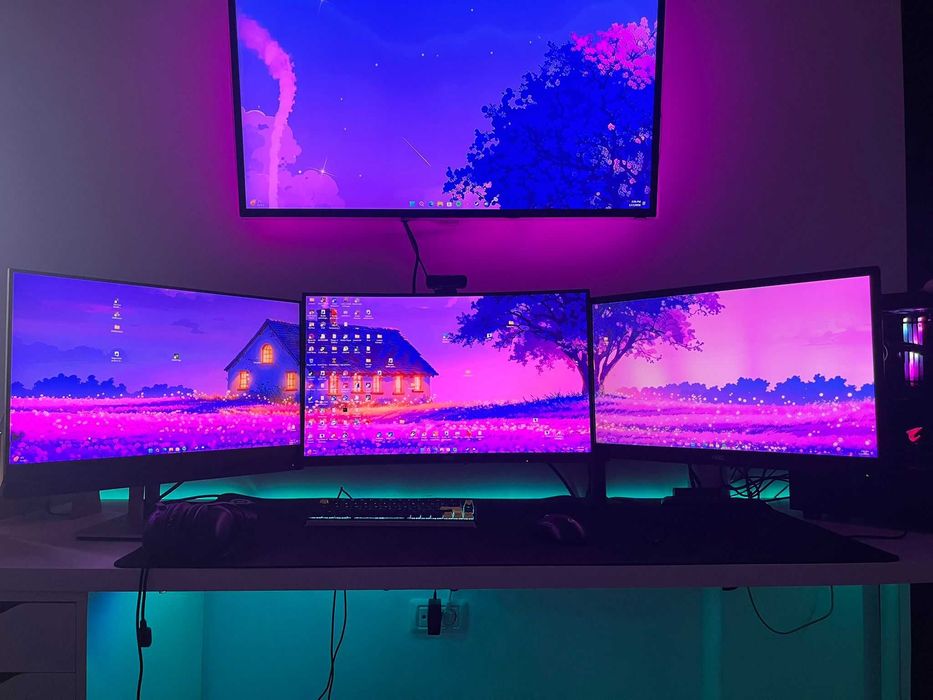 Simulator Curse, Triple screen, ryzen 7 - rtx 5060