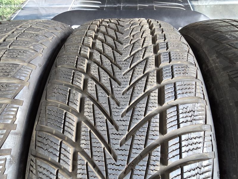225/50/17 GOODYEAR 4бр