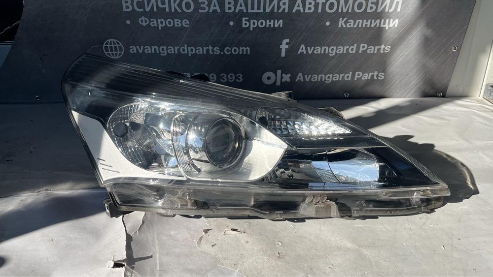 3 броя десен фар Toyota Verso Facelift (2013-2018)