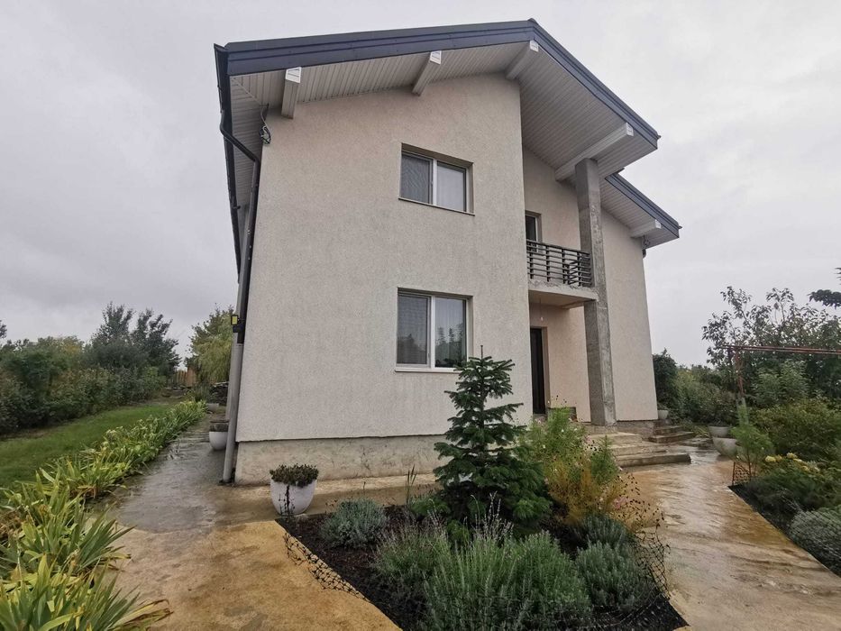 Vând casă în Aroneanu