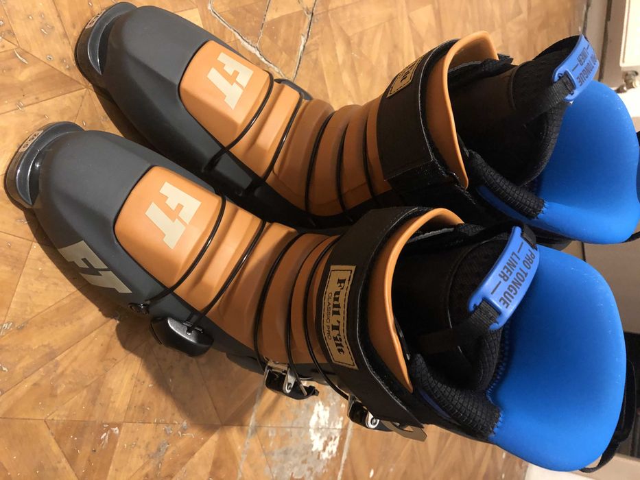 Clapari Full Tilt Classic Pro noi marime mondo 26,5cm