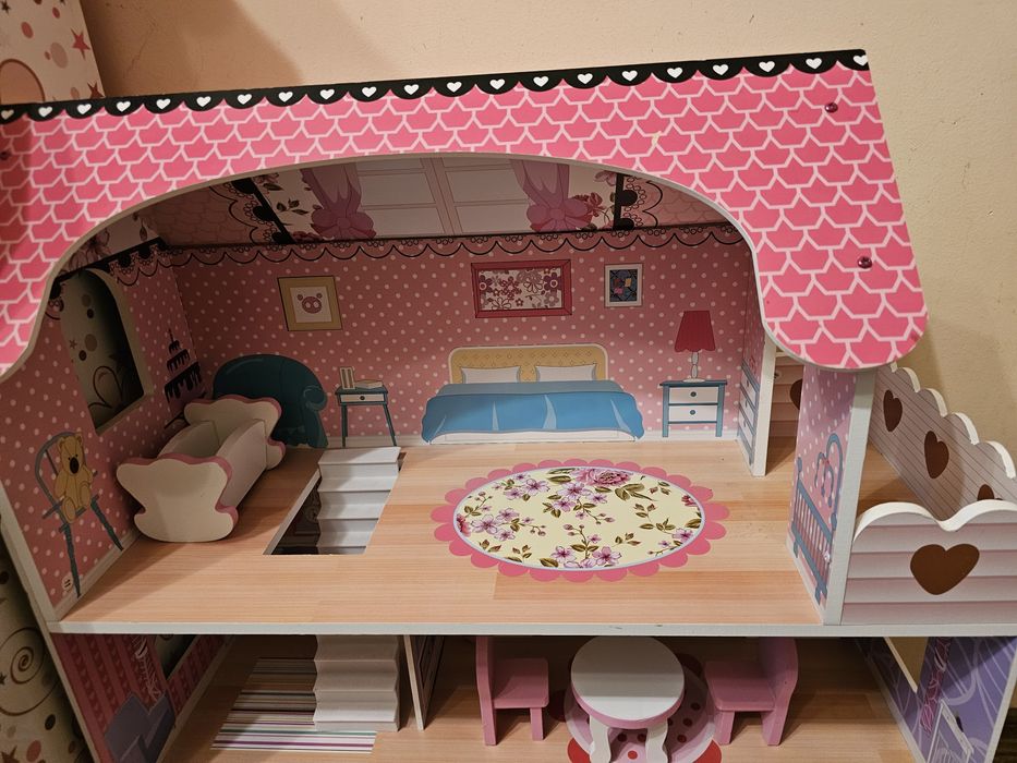 Къща за кукли за малка принцеса