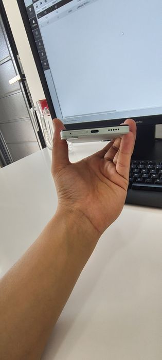Nothing phone 1 hammadan ajralib turish payti keldi hech kimda yoq