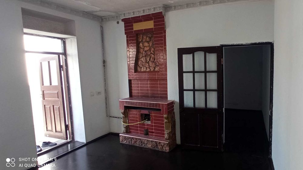 Келес, Кук-теракда уй сотилади.