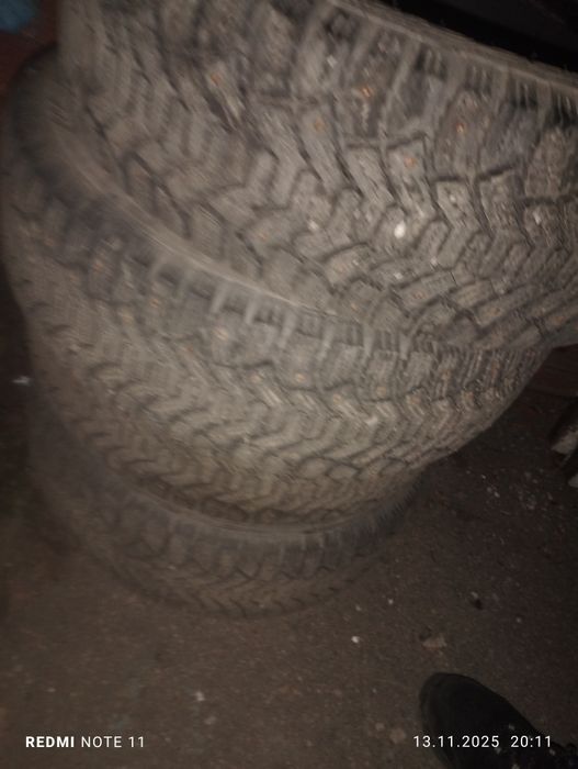 Продам резину на 20