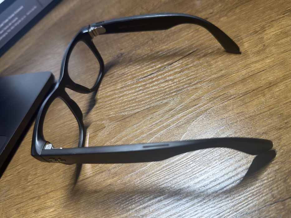 Ray-Ban Meta Smart Glasses (1-го поколения, Chameleon) — б/у