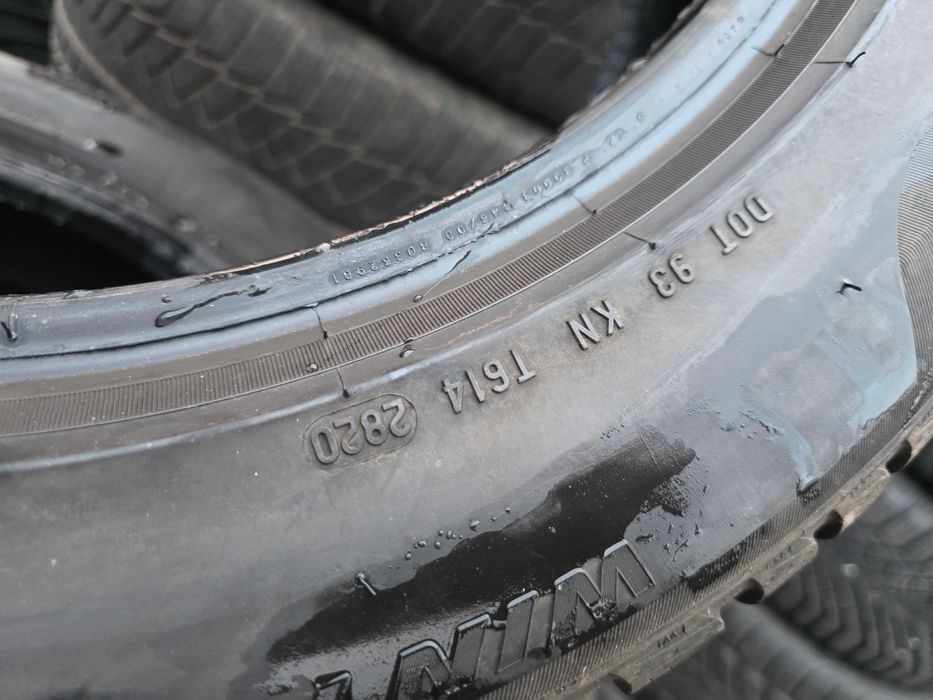 4бр Зимни гуми 205 60 17 - Pirelli