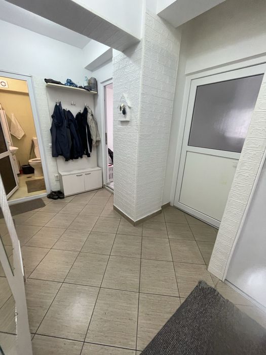 Vand apartament 2 camere