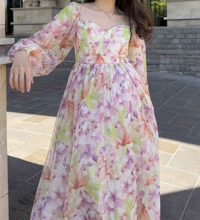 Продам  женское платье