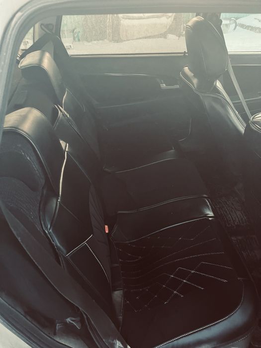 Продам приора 2 универсал 2012г