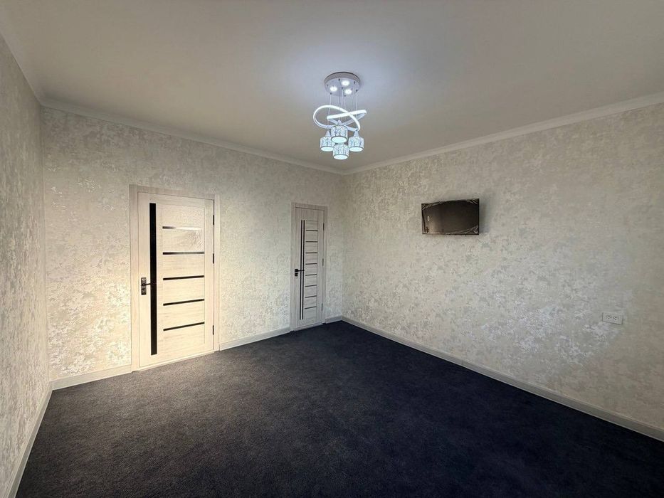 Продается однокомнатная квартира на Кадышева с удобствами