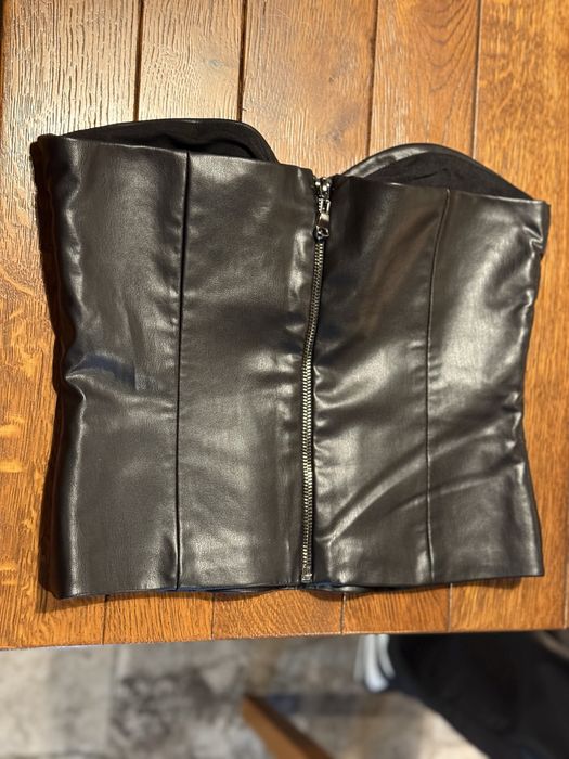 Дамско кожено бюстие