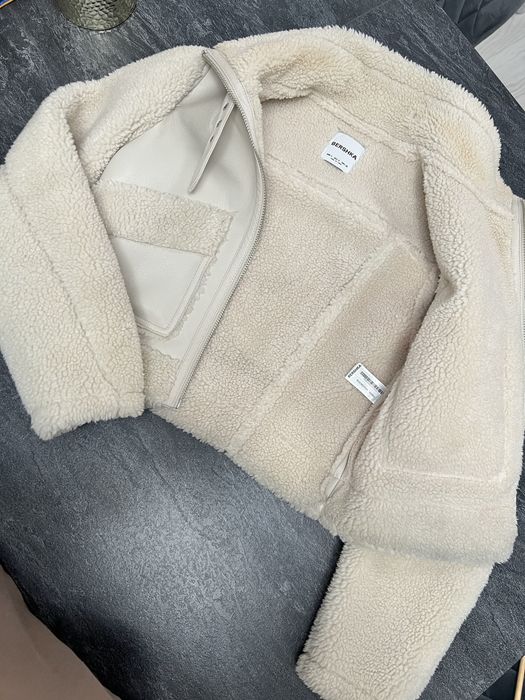 Jacheta teddy Bershka crem piele eco