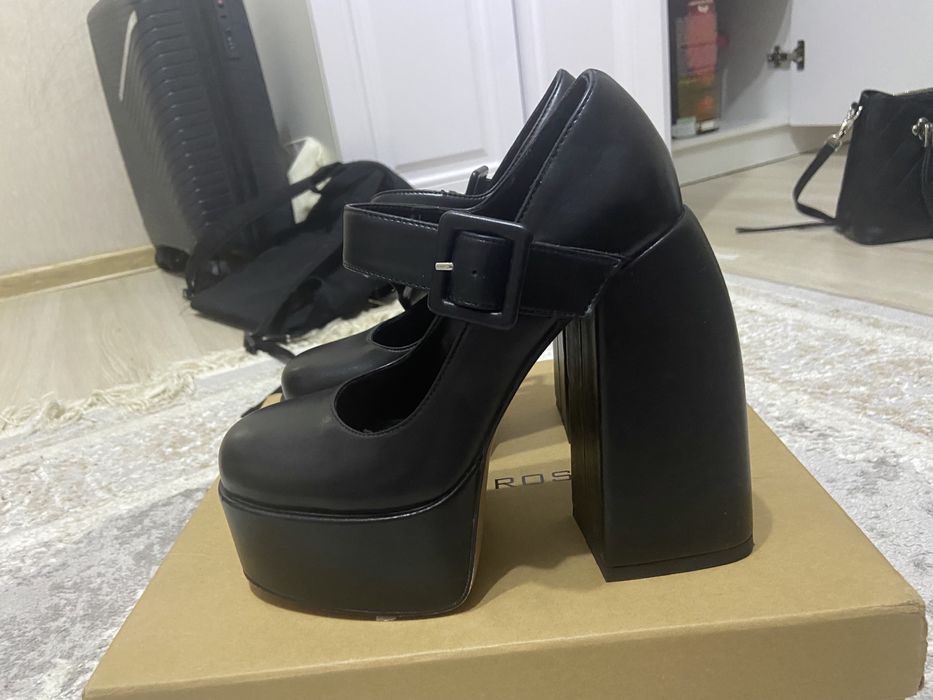 туфли на каблуках