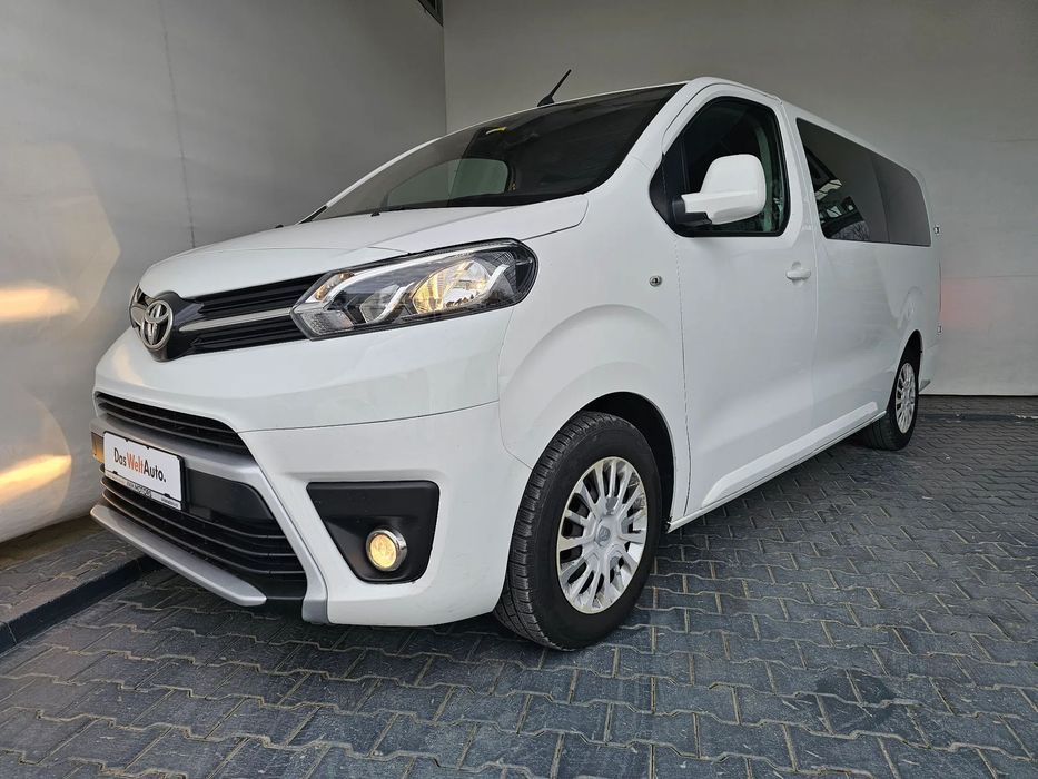 Toyota Proace Proace Comfort 1.5 D 120CP 7+1-Posibilitate credit auto