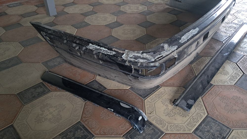 Задни бампер Мерс.210 рест.