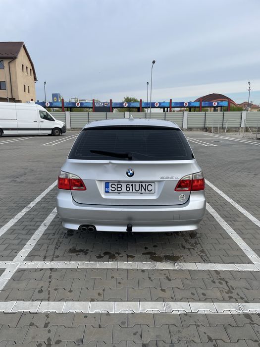 BMW 525 / automata
