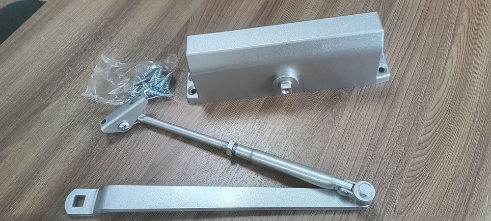 Доводчик дверной