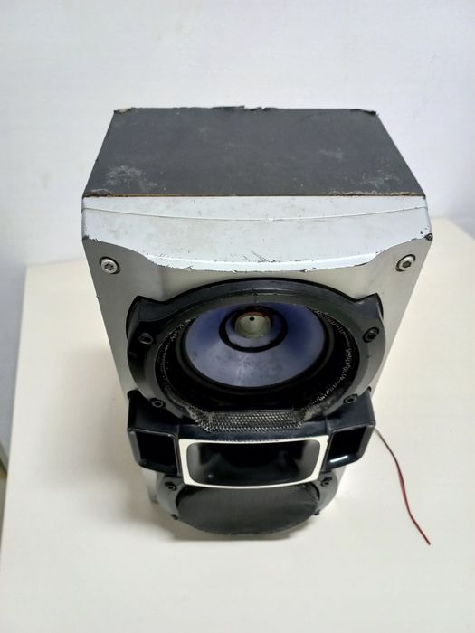 Vand boxa Sony ss-rg490