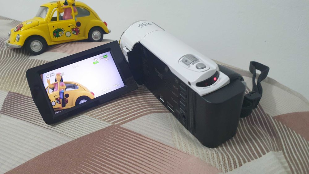 видеокамера  JVC Everio  HD