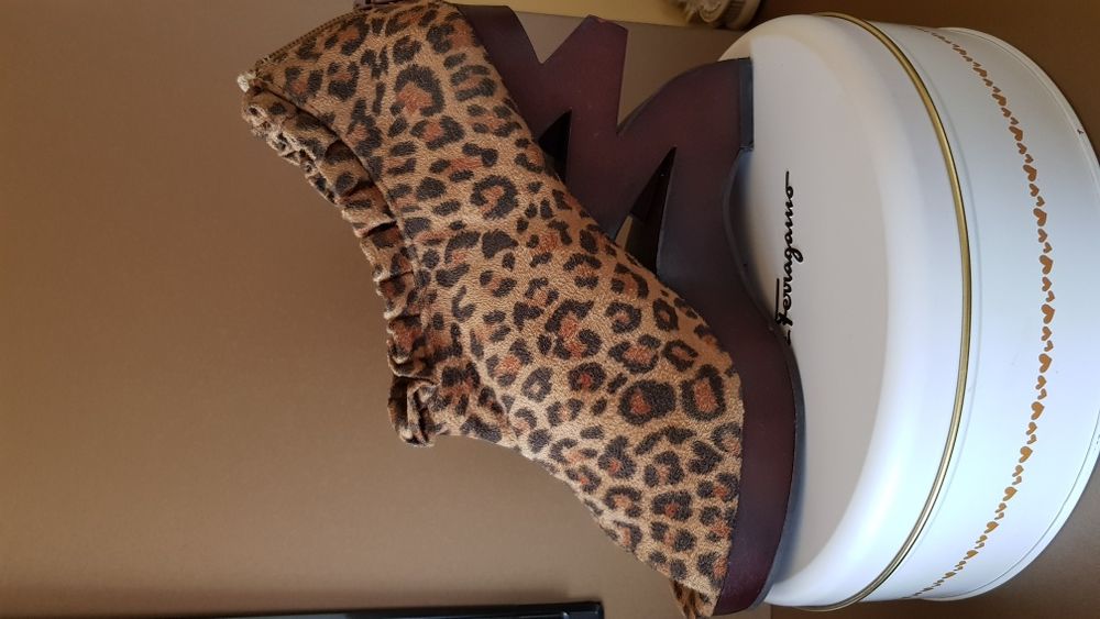 Sandale cu platforma extravaganta - Wild Rose