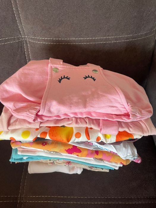 Lot hăinuțe și încălțăminte toate 120 lei