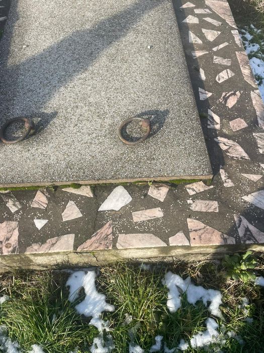 Loc de veci Cimitirul Sineasca