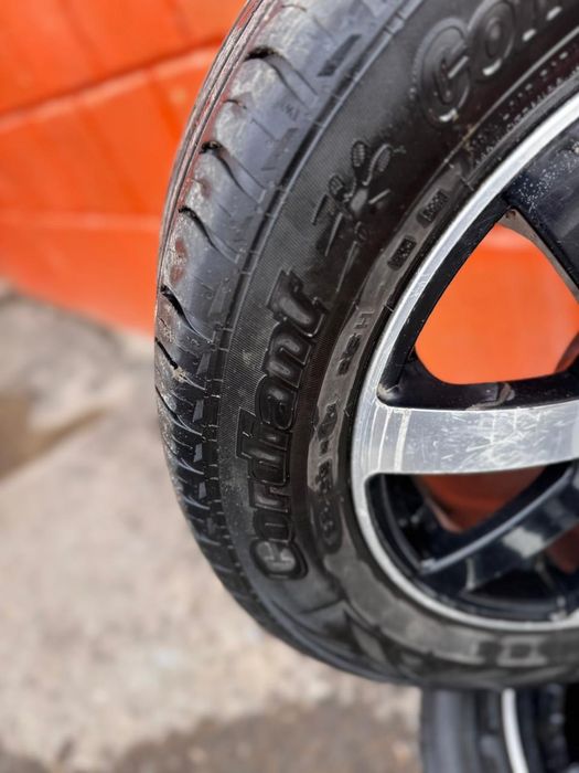 Продам комплект летних шин