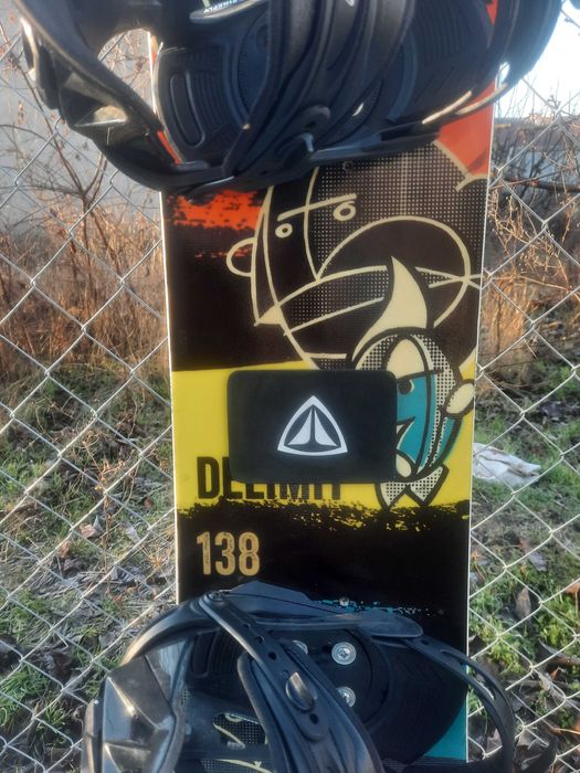 сноуборд  FIREFLY DELIMIT, woodcore, ROCKER+автомати 138 см.