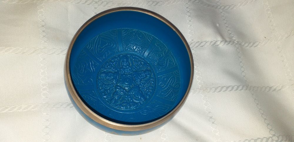 Тибетска пееща купа