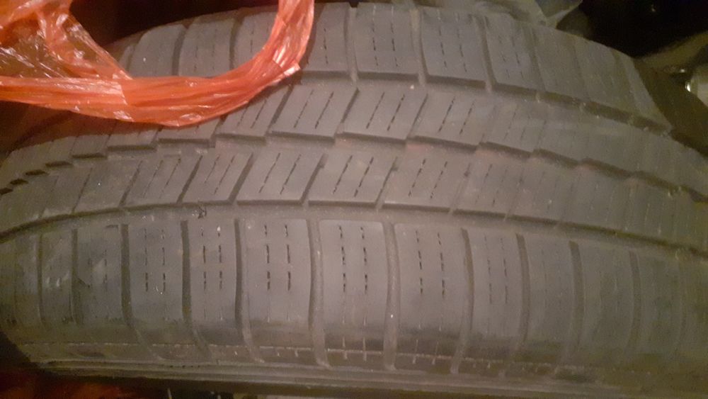 Продам летние покрышки