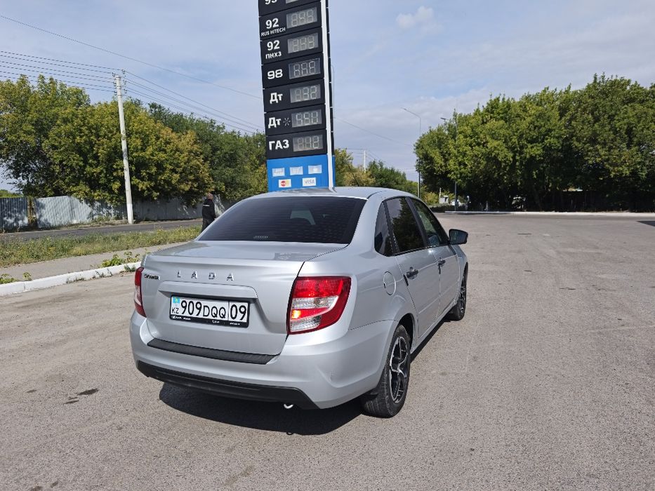 Продаю Ладу Гранту