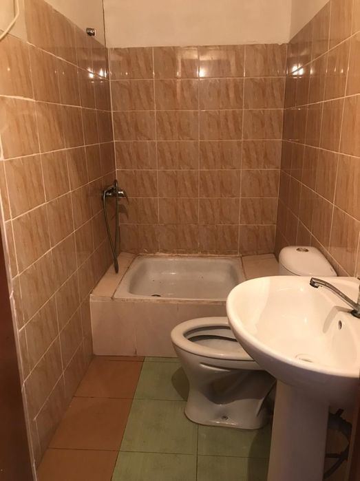 Сдам теплую комнату в общежитии