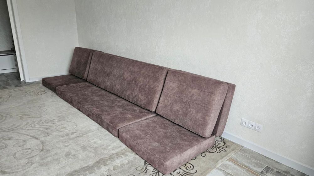 Продам без каркасный диван и кресла