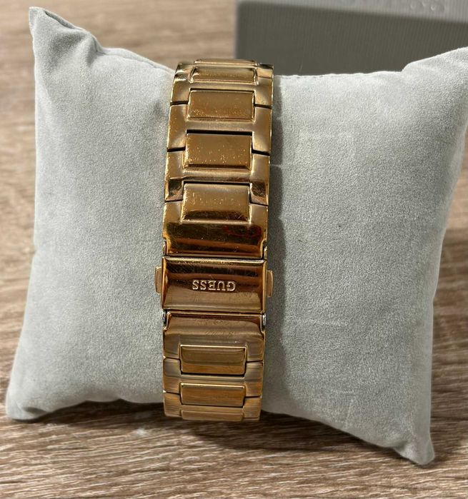 Дамски часовник Guess GW0464L3