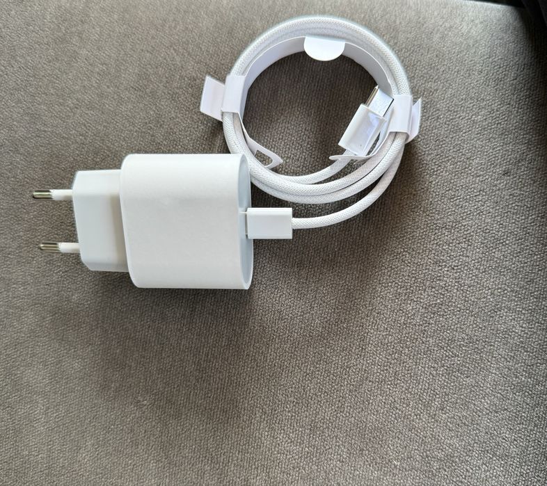 Продам зарядку на айфон iphone адаптер и шнур