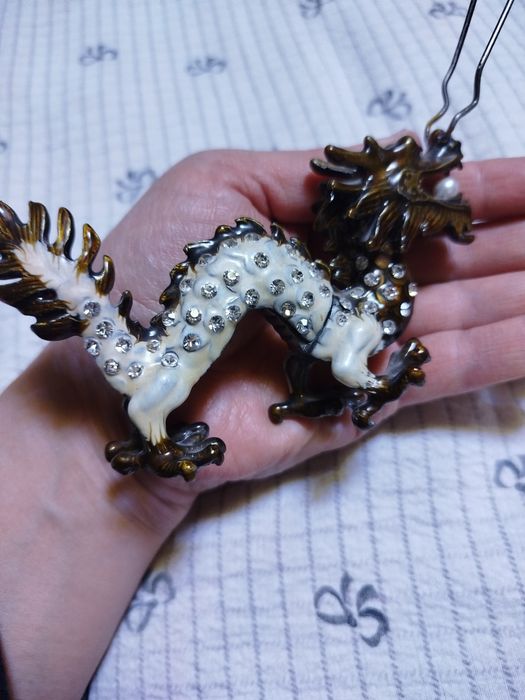 Сувинер не обичный дракончик продаю